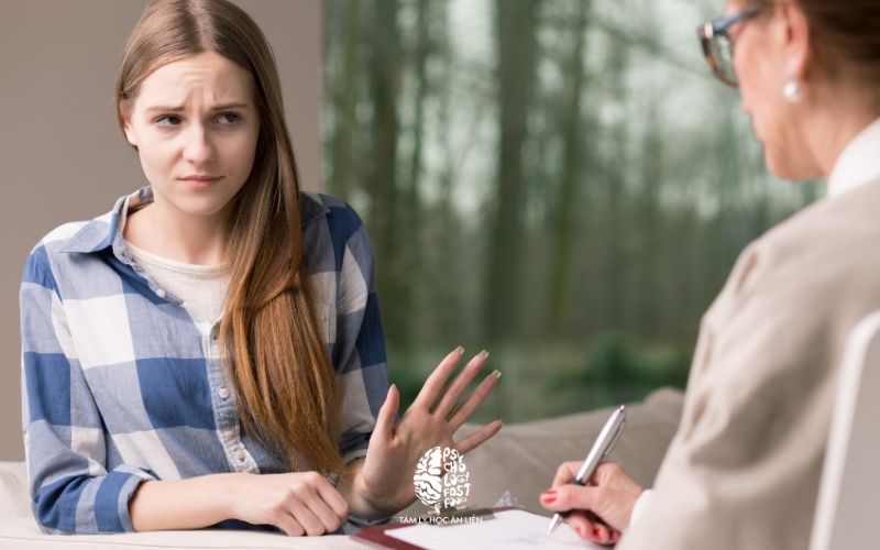 người rối loạn tâm lý xã hội có xu hướng tránh né