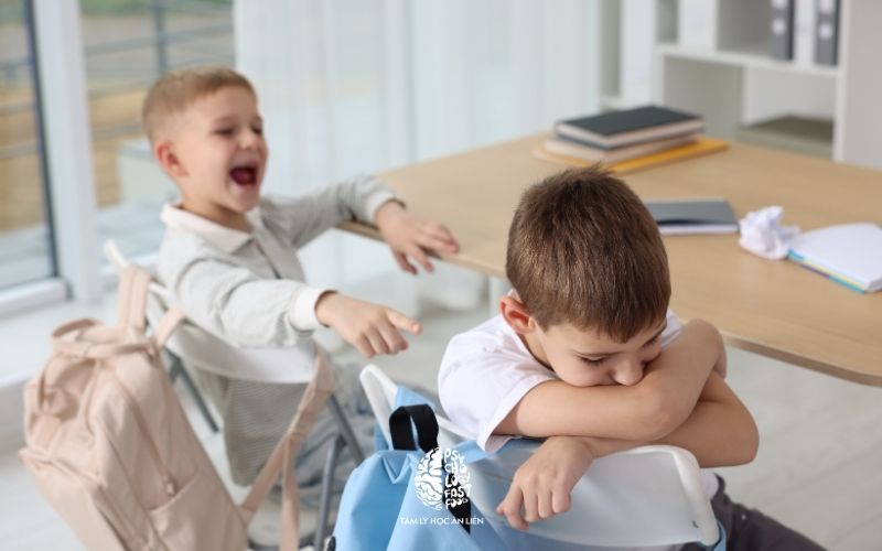 trải nghiệm tiêu cực, bị bắt nạt thời thơ ấu có thể gây ra rối loạn 